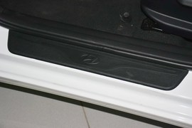 2014款现代朗动1.6L自动