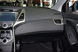 2014款现代朗动1.6L自动