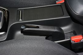 2014款现代朗动1.6L自动