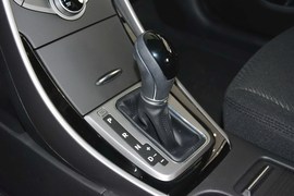 2014款现代朗动1.6L自动