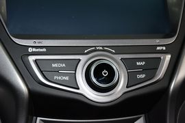 2014款现代朗动1.6L自动