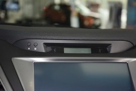 2014款现代朗动1.6L自动