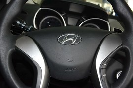 2014款现代朗动1.6L自动