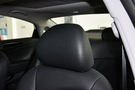2014款现代索纳塔八2.4L自动豪华版