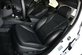 2014款现代索纳塔八2.4L自动豪华版