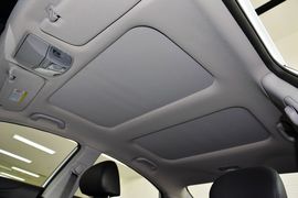 2014款现代索纳塔八2.4L自动豪华版