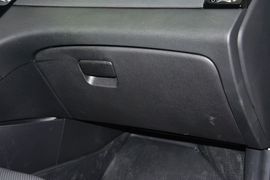 2014款现代索纳塔八2.4L自动豪华版