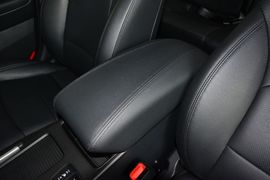 2014款现代索纳塔八2.4L自动豪华版