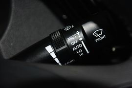 2014款现代索纳塔八2.4L自动豪华版