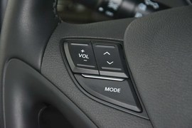 2014款现代索纳塔八2.4L自动豪华版