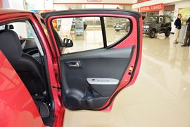 2013款铃木奥拓1.0L自动豪华型