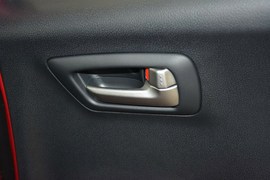 2013款铃木奥拓1.0L自动豪华型