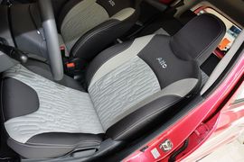 2013款铃木奥拓1.0L自动豪华型