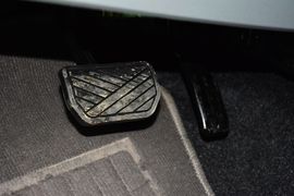 2013款铃木奥拓1.0L自动豪华型