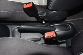 2013款铃木奥拓1.0L自动豪华型