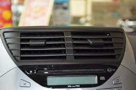 2013款铃木奥拓1.0L自动豪华型