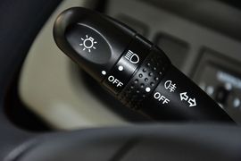 2013款铃木奥拓1.0L自动豪华型