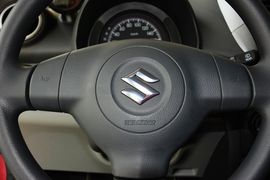 2013款铃木奥拓1.0L自动豪华型