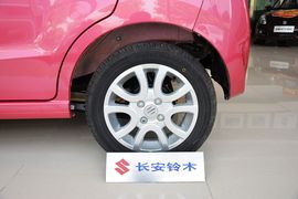 2013款铃木奥拓1.0L自动豪华型