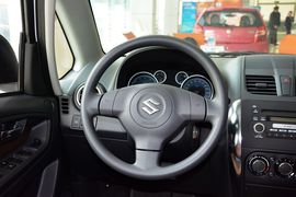 2013款铃木天语SX4