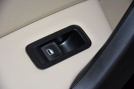 2015款斯柯达昕锐1.6L自动优选型