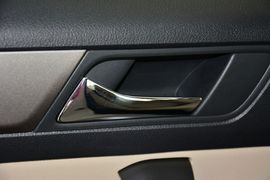 2015款斯柯达昕锐1.6L自动优选型