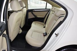 2015款斯柯达昕锐1.6L自动优选型