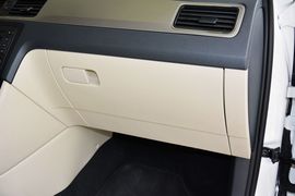 2015款斯柯达昕锐1.6L自动优选型
