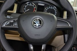 2015款斯柯达昕锐1.6L自动优选型