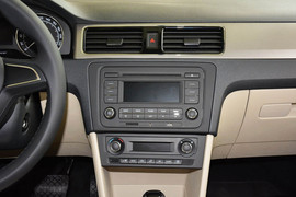 2015款斯柯达昕锐1.6L自动优选型