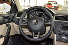 2015款斯柯达昕锐1.6L自动优选型