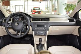 2015款斯柯达昕锐1.6L自动优选型