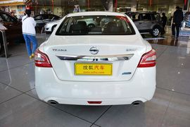 2013款日产天籁2.0L