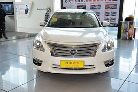 2013款日产天籁2.0L
