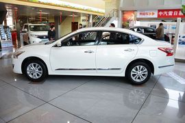 2013款日产天籁2.0L