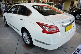 2013款日产天籁2.0L