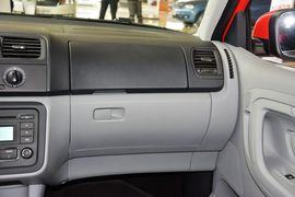 2014款斯柯达晶锐1.4L手动晶灵版