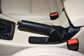 2015款斯柯达明锐1.6L自动逸杰版