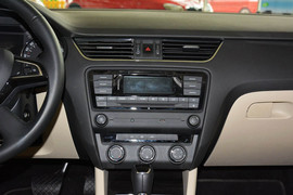 2015款斯柯达明锐1.6L自动逸杰版