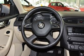 2015款斯柯达明锐1.6L自动逸杰版