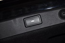 2014款大众辉腾3.0L行政型
