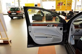 2014款大众辉腾3.0L行政型