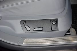 2014款大众辉腾3.0L行政型