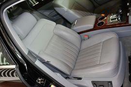 2014款大众辉腾3.0L行政型