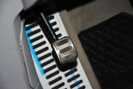 2014款大众辉腾3.0L行政型