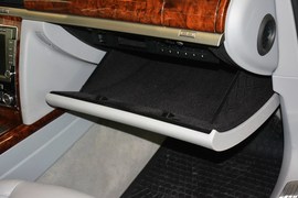 2014款大众辉腾3.0L行政型