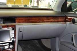 2014款大众辉腾3.0L行政型