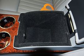 2014款大众辉腾3.0L行政型