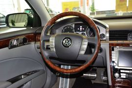 2014款大众辉腾3.0L行政型