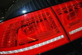 2014款大众辉腾3.0L行政型